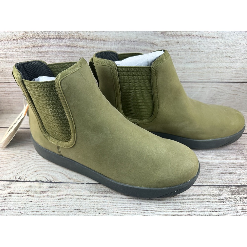Bogs Women's Casual Kicker Chelsea Leather Waterproof Booties Size 8.5 NWOB